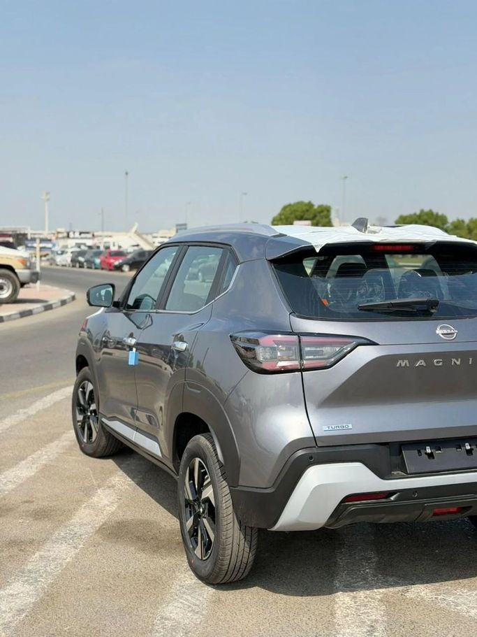New Nissan Magnite I Facelift, 1.0 l, 2025 in Dubai by World Center Motors FZE, Grey color. Other | AUTO.AE