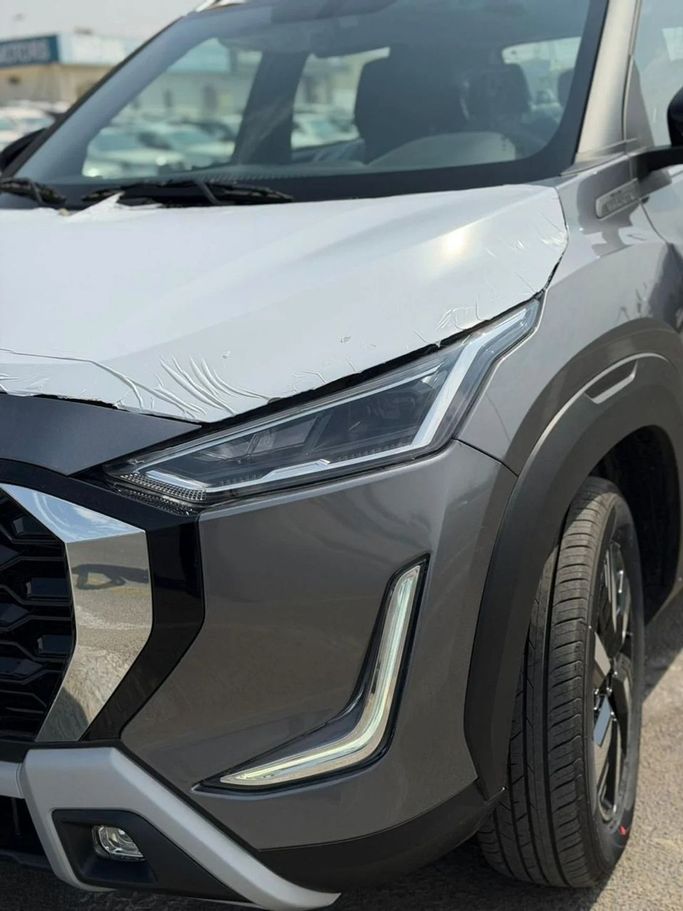 New Nissan Magnite I Facelift, 1.0 l, 2025 in Dubai by World Center Motors FZE, Grey color. Other | AUTO.AE