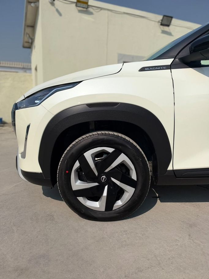 مستعملة Nissan Magnite أنا فيس ليفت، 1.0 لتر، 2026 في الإمارات، دبي من Tamilan Specialized Vehicles Trading LLC، اللون أبيض. مواصفات الخليج | AUTO.AE | إعلان #295410 — صورة 15 من 19