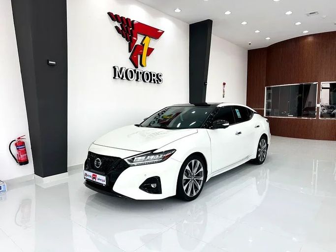 مستعملة Nissan Maxima عملية شد الوجه VIII (A36), 3.5 l, 2022 في في دبي من F1 Motors، اللون أبيض. مواصفات الخليج | AUTO.AE