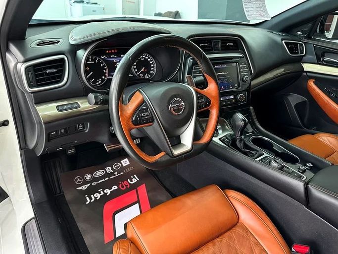 مستعملة Nissan Maxima عملية شد الوجه VIII (A36), 3.5 l, 2022 في في دبي من F1 Motors، اللون أبيض. مواصفات الخليج | AUTO.AE