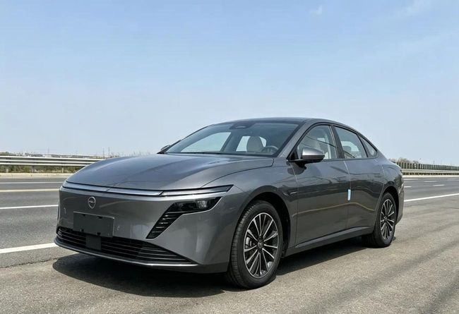 New ⁦Nissan N6, 1.5 l, 2026⁩ in UAE, Dubai by THREE CAMELS TRADING FZE, Grey color. Chinese Specs | AUTO.AE | Listing #286388