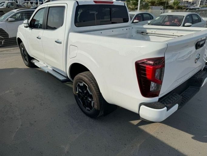 Новый Nissan Navara (Frontier) IV (D23), 2.5 л, 2023 в Дубае от Mohamed Hakim Motors Белый цвет. GCC | AUTO.AE