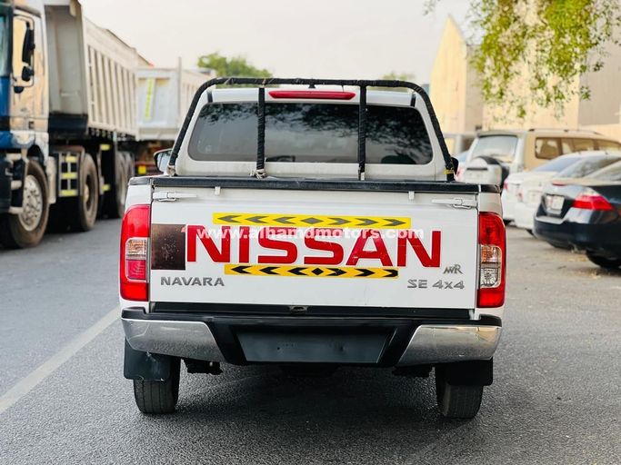 Used Nissan Navara (Frontier) IV (D23), 2.5 l, 2016 in Dubai by Alhamd Motors, White color. GCC Specs | AUTO.AE
