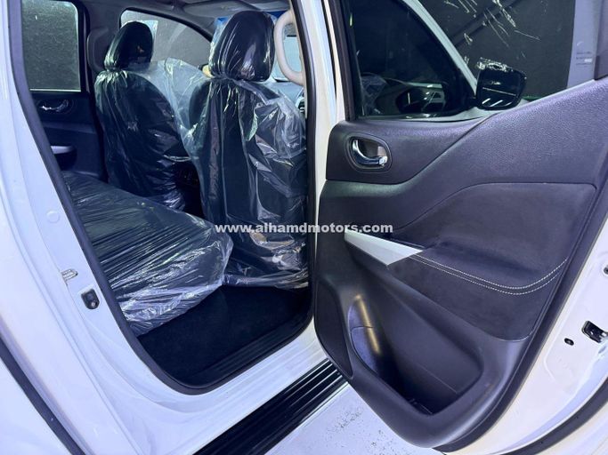 Used Nissan Navara (Frontier) IV (D23), 2.3 l, 2015 in Dubai by Alhamd Motors, White color. Other | AUTO.AE