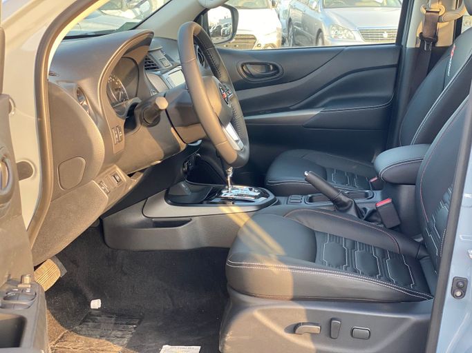 Новый Nissan Navara (Frontier) IV (D23), 2.5 л, 2025 в Дубае от MENAMOTORS Серый цвет. Other | AUTO.AE