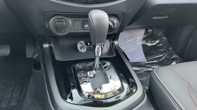 Новый Nissan Navara (Frontier) IV (D23), 2.3 л, 2024 в Дубае от TRADEX FRANCE MOTORS Белый цвет. Other | AUTO.AE