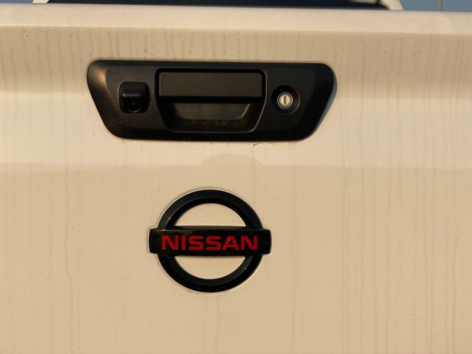 جديدة Nissan Navara (Frontier) IV (D23), 2.5 l, 2025 في في دبي من MENAMOTORS، اللون أبيض. أخرى | AUTO.AE