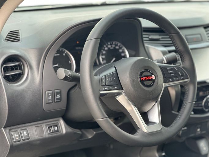 جديدة Nissan Navara (Frontier) IV (D23), 2.5 l, 2025 في في دبي من MENAMOTORS، اللون فضي. أخرى | AUTO.AE