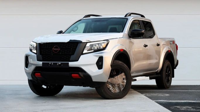 جديدة Nissan Navara (Frontier) IV (D23) عملية شد الوجه, 2.5 l, 2026 في في دبي من AL FAYEZ MOTORS، اللون أبيض.  | AUTO.AE | إعلان #272314