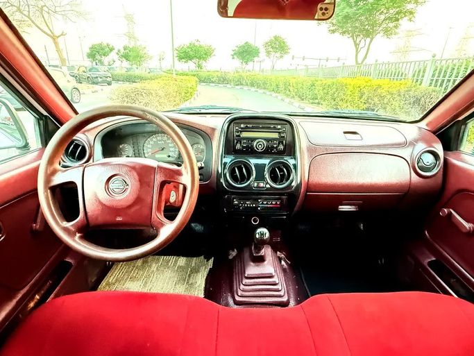 Used Nissan NP300, 2.5 l, 2016 in UAE, Dubai by SZS Auto Planet, White color. GCC Specs | AUTO.AE | Listing #292265 — photo 14 of 19