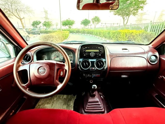 Used Nissan NP300, 2.5 l, 2016 in UAE, Dubai by SZS Auto Planet, White color. GCC Specs | AUTO.AE | Listing #292265 — photo 15 of 19