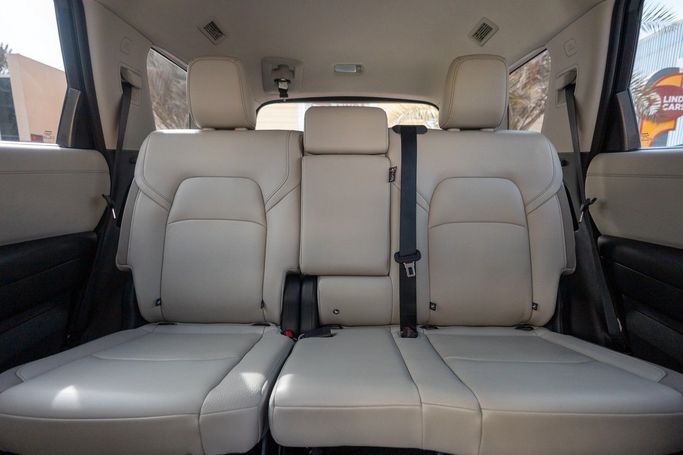 Подержанный Nissan Pathfinder V, 3.5 л, 2024 в Дубае от Linda Cars Серый цвет. GCC | AUTO.AE
