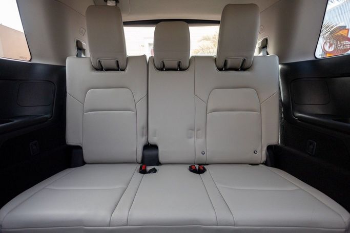 Подержанный Nissan Pathfinder V, 3.5 л, 2024 в Дубае от Linda Cars Серый цвет. GCC | AUTO.AE