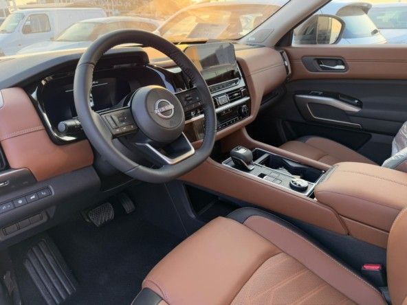 Новый Nissan Pathfinder V, 3.5 л, 2024 в Дубае от Titanum Cars Серый цвет. Other | AUTO.AE