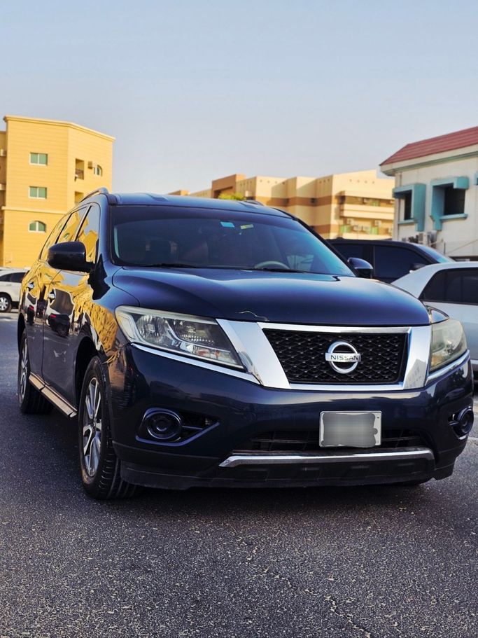 Подержанный Nissan Pathfinder IV, 3.5 л, 2015 в Дубае Бирюзовый цвет. GCC | AUTO.AE