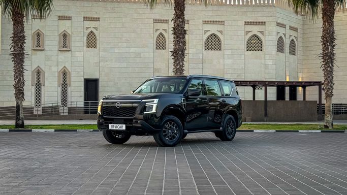 Nissan Patrol سابعاً (Y63), 2025 رجال الأعمال دفع رباعي 5 أبواب للتأجير في في دبي من RPM Car Rental، اللون أسود | AUTO.AE