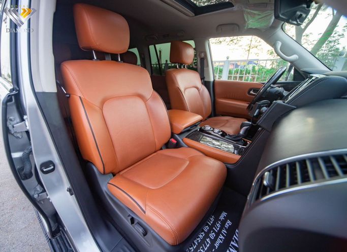Подержанный Nissan Patrol VI (Y62) Рестайлинг 2, 5.6 л, 2021 в Дубае от Royal Daimond Motors Серый цвет. GCC | AUTO.AE