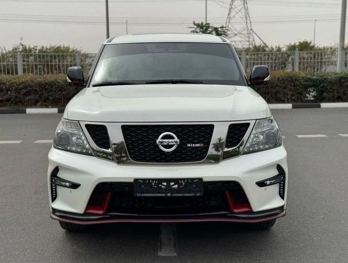 Подержанный Nissan Patrol VI (Y62) Рестайлинг 2, 5.6 л, 2019 в Дубае от Royal Motors Белый цвет. GCC | AUTO.AE
