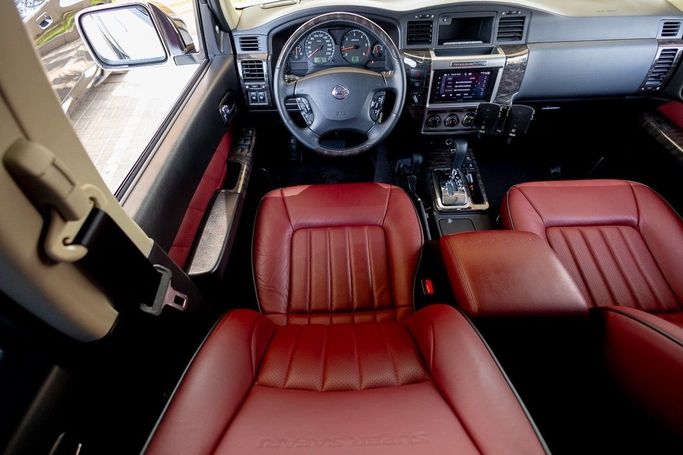 Used Nissan Patrol V (Y61) Facelift, 4.8 l, 2024 in Dubai by Linda Cars, White color. GCC Specs | AUTO.AE