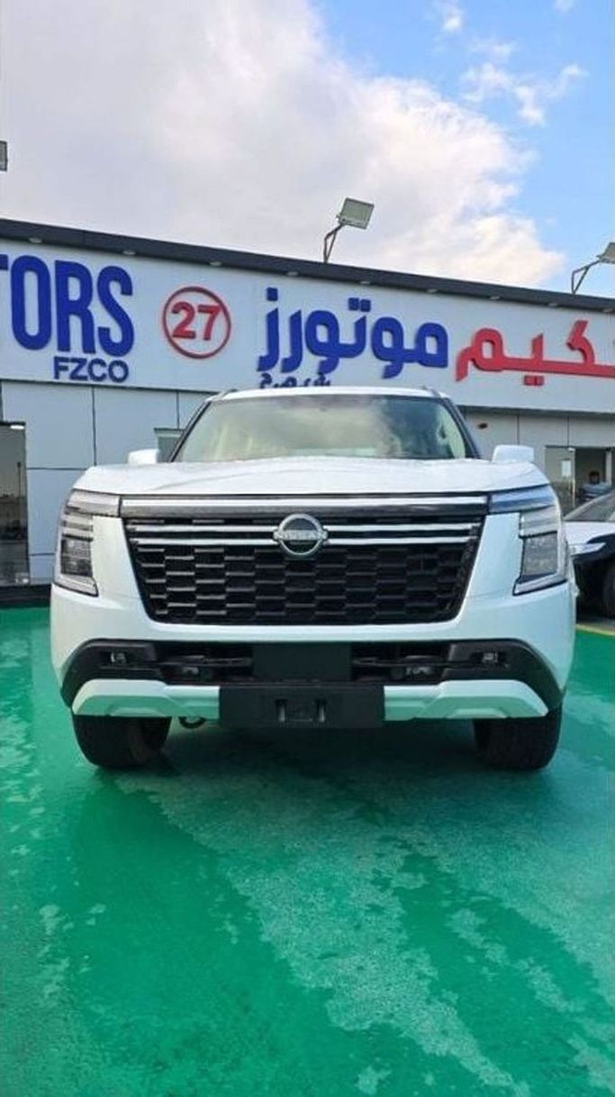 Новый Nissan Patrol VII (Y63), 3.8 л, 2025 в Дубае от Mohamed Hakim Motors Белый цвет. GCC | AUTO.AE