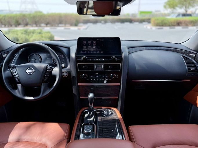 Used Nissan Patrol VI (Y62) Facelift 2, 5.6 l, 2024 in Dubai by Ideal Cars LLC, Silver color. GCC Specs | AUTO.AE