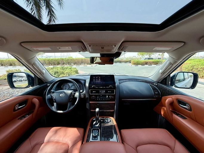 Used Nissan Patrol VI (Y62) Facelift 2, 5.6 l, 2024 in Dubai by Ideal Cars LLC, Silver color. GCC Specs | AUTO.AE