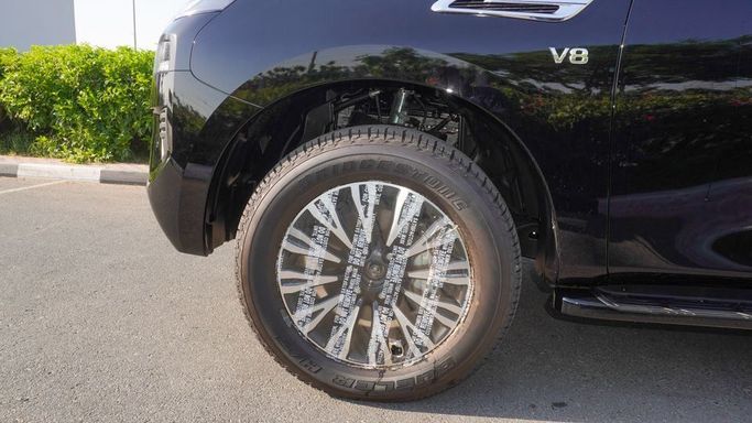 Новый Nissan Patrol VII (Y63), 3.8 л, 2024 в Дубае от Najem Motors Черный цвет. Японская | AUTO.AE