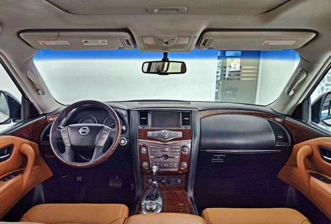 Used Nissan Patrol VI (Y62) Facelift, 5.6 l, 2015 in Dubai by Gulf Motors, White color. GCC Specs | AUTO.AE