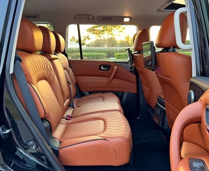 Подержанный Nissan Patrol VI (Y62) Рестайлинг 2, 5.6 л, 2023 в Дубае от Q Motors Черный цвет. GCC | AUTO.AE