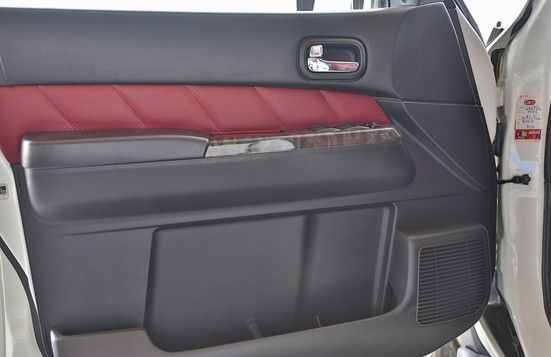 Подержанный Nissan Patrol V (Y61) Рестайлинг, 4.8 л, 2024 в Дубае от Prestige motors Белый цвет. GCC | AUTO.AE