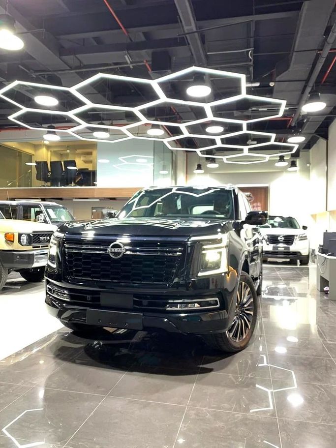 Новый Nissan Patrol VII (Y63), 3.5 л, 2026 в Дубае от BANIYAS CARS SHOWROOM Черный цвет. GCC | AUTO.AE