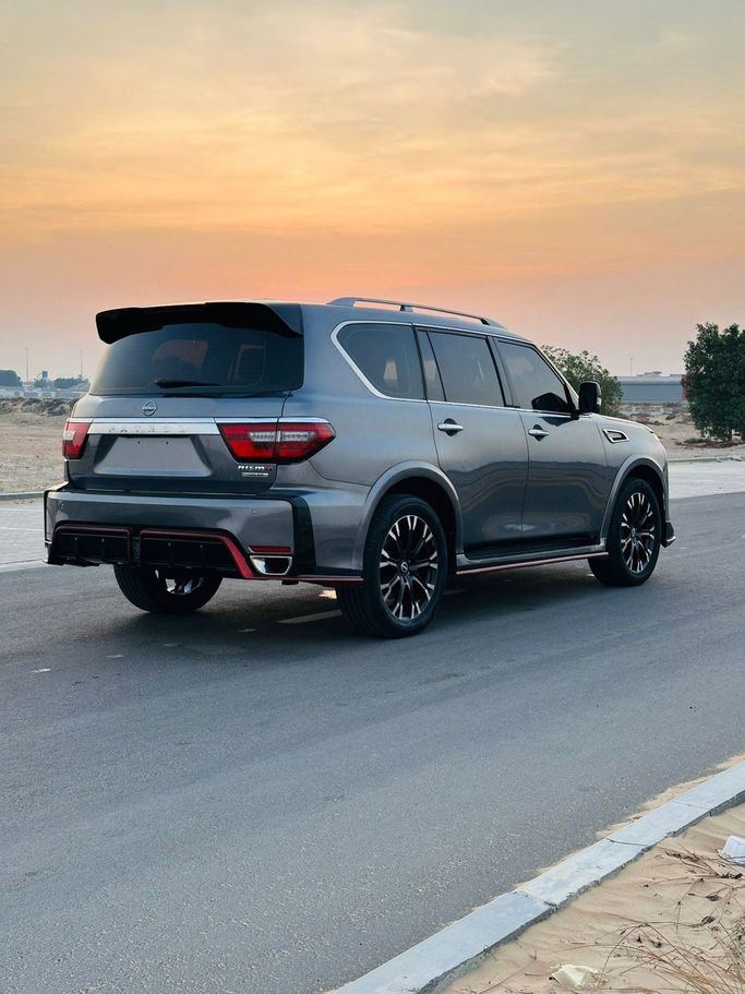Used Nissan Patrol VI (Y62) Facelift, 5.6 l, 2015 in Dubai by Al Balora Al Bayda Used Cars, Grey color. Other | AUTO.AE