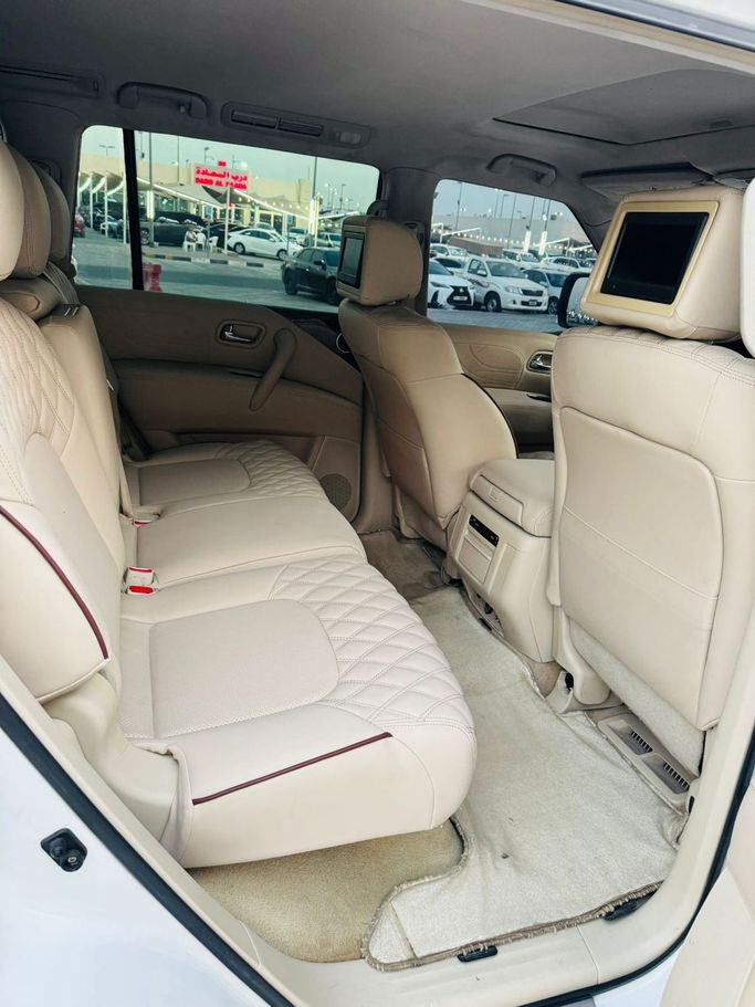 Подержанный Nissan Patrol VI (Y62), 5.6 л, 2012 в Дубае от Al Balora Al Bayda Used Cars Белый цвет. Other | AUTO.AE