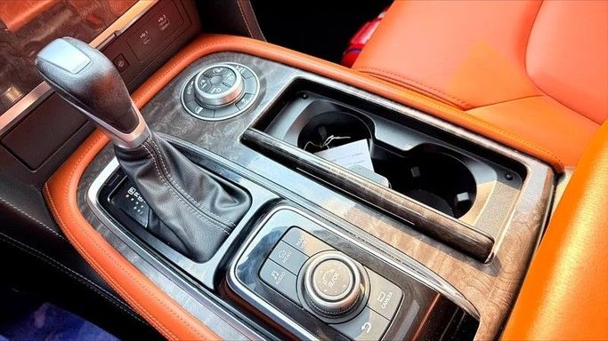 Подержанный Nissan Patrol VI (Y62) Рестайлинг 2, 4.0 л, 2023 в Дубае от AG Motors Белый цвет. GCC | AUTO.AE