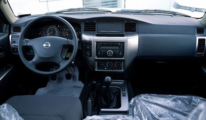 Новый Nissan Patrol V (Y61) Рестайлинг, 4.8 л, 2023 в Дубае от Pegasus Automobile Белый цвет. GCC | AUTO.AE