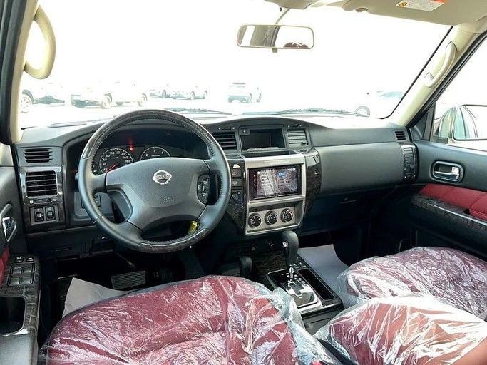 Новый Nissan Patrol V (Y61) Рестайлинг, 4.8 л, 2024 в Дубае от The One Motors Золотистый цвет. GCC | AUTO.AE