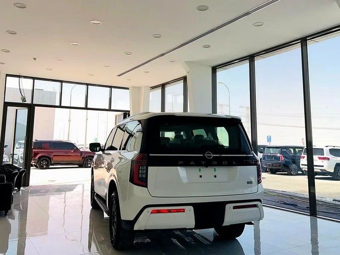 Новый Nissan Patrol VII (Y63), 3.8 л, 2026 в Дубае от The One Motors Белый цвет. GCC | AUTO.AE