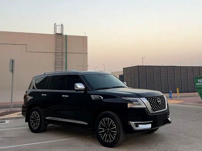 Подержанный Nissan Patrol VI (Y62) Рестайлинг 2, 4.0 л, 2022 в Дубае от The One Motors Черный цвет. GCC | AUTO.AE