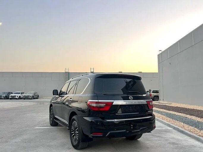 Подержанный Nissan Patrol VI (Y62) Рестайлинг 2, 4.0 л, 2022 в Дубае от The One Motors Черный цвет. GCC | AUTO.AE