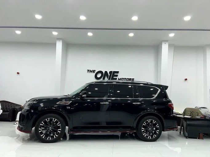 Подержанный Nissan Patrol VI (Y62) Рестайлинг 2, 5.6 л, 2021 в Дубае от The One Motors Черный цвет. GCC | AUTO.AE