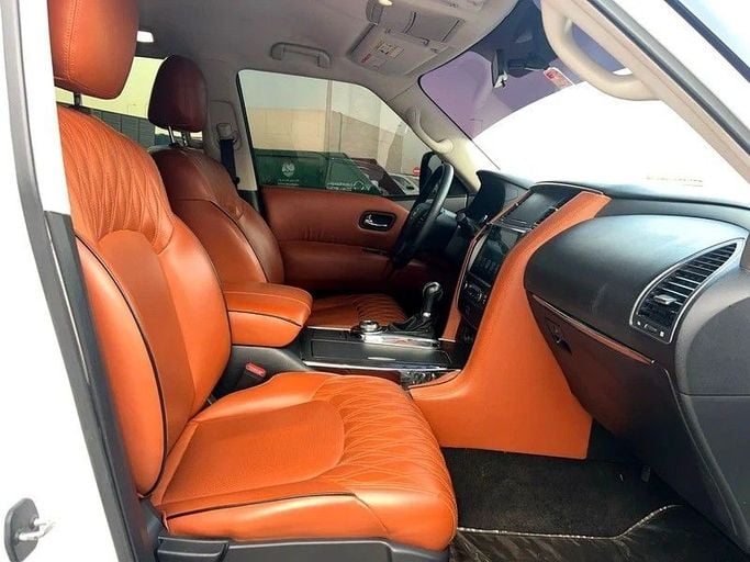 Подержанный Nissan Patrol VI (Y62) Рестайлинг 2, 4.0 л, 2020 в Дубае от The One Motors Белый цвет. GCC | AUTO.AE