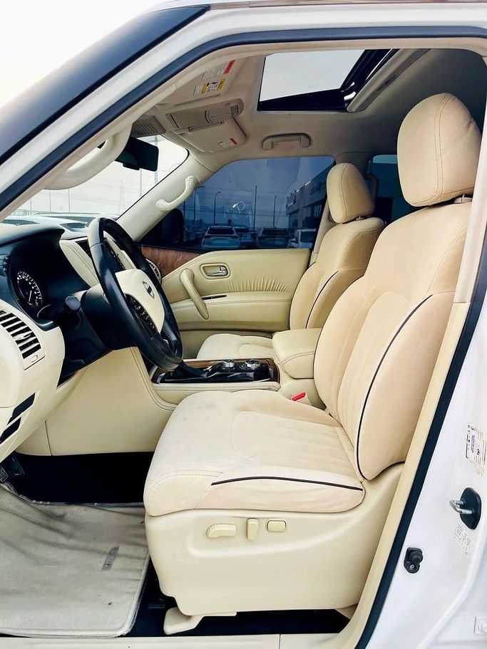 Used Nissan Patrol VI (Y62) Facelift 2, 5.6 l, 2020 in Dubai by Al Borj Motors, White color. GCC Specs | AUTO.AE