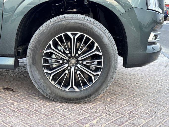 Новый Nissan Patrol VII (Y63), 3.8 л, 2025 в Дубае от Allied Motors Зеленый цвет. GCC | AUTO.AE