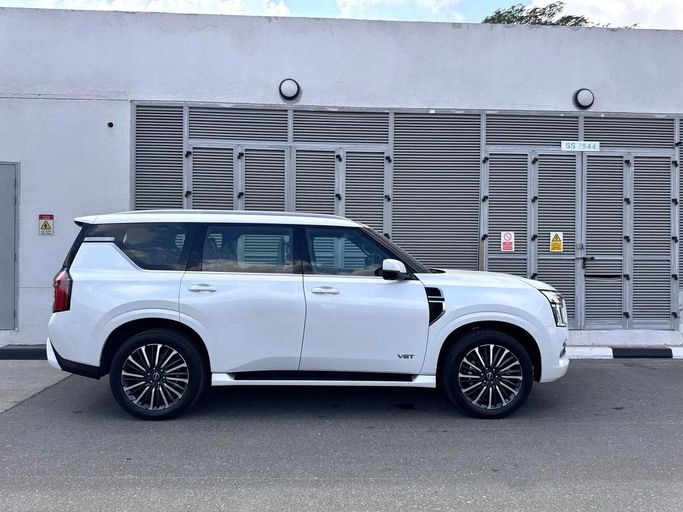 Новый Nissan Patrol VII (Y63), 3.5 л, 2025 в Дубае от Allied Motors Белый цвет. GCC | AUTO.AE