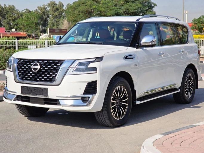 Used Nissan Patrol VI (Y62) Facelift 2, 5.6 l, 2022 in Dubai by US Motors, White color. GCC Specs | AUTO.AE
