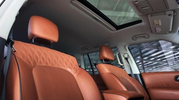 Used Nissan Patrol VI (Y62) Facelift 2, 4.0 l, 2022 in Dubai by Cariva Used Cars , White color. GCC Specs | AUTO.AE