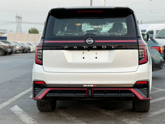 New Nissan Patrol VII (Y63), 3.5 l, 2025 in Dubai by World Center Motors FZE, White color. GCC Specs | AUTO.AE