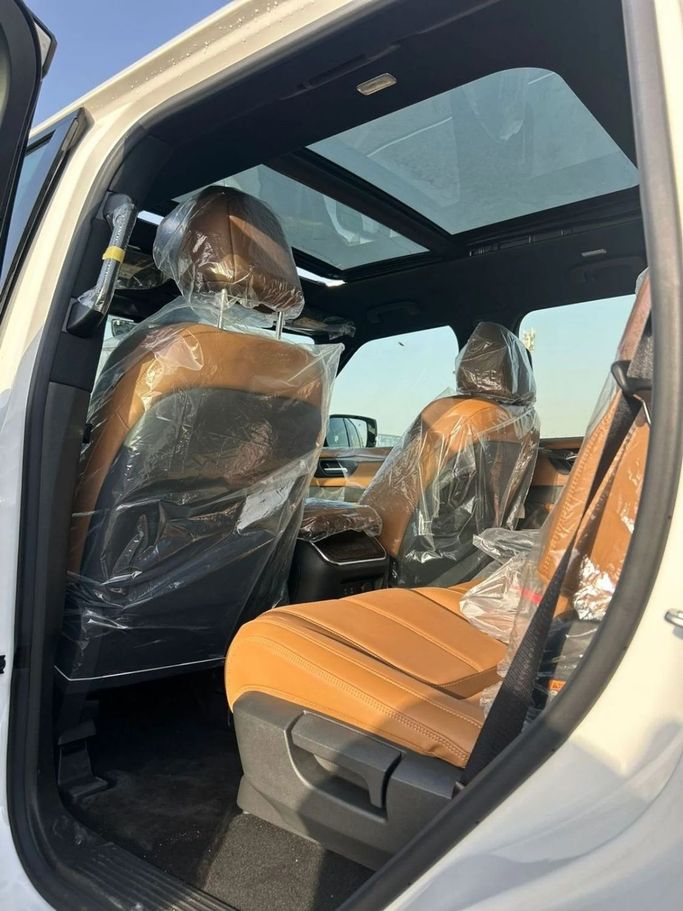 New Nissan Patrol VII (Y63), 3.5 l, 2025 in Dubai by World Center Motors FZE, White color. GCC Specs | AUTO.AE