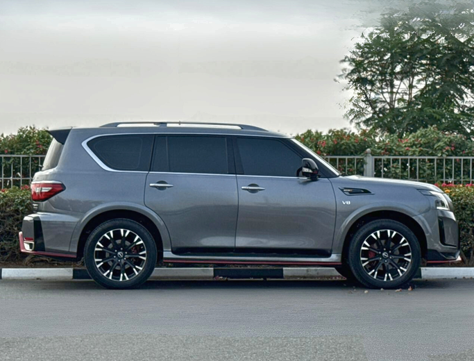 Подержанный Nissan Patrol VI (Y62) Рестайлинг 2, 5.6 л, 2022 в Дубае от Ideal Cars LLC Серый цвет. GCC | AUTO.AE